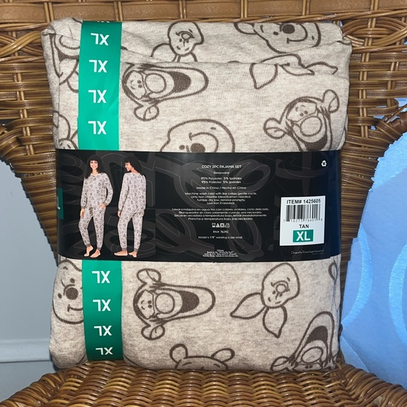 Disney Winnie the Pooh Lounge PJ Set 2-Piece NWT - Picture 12 of 15